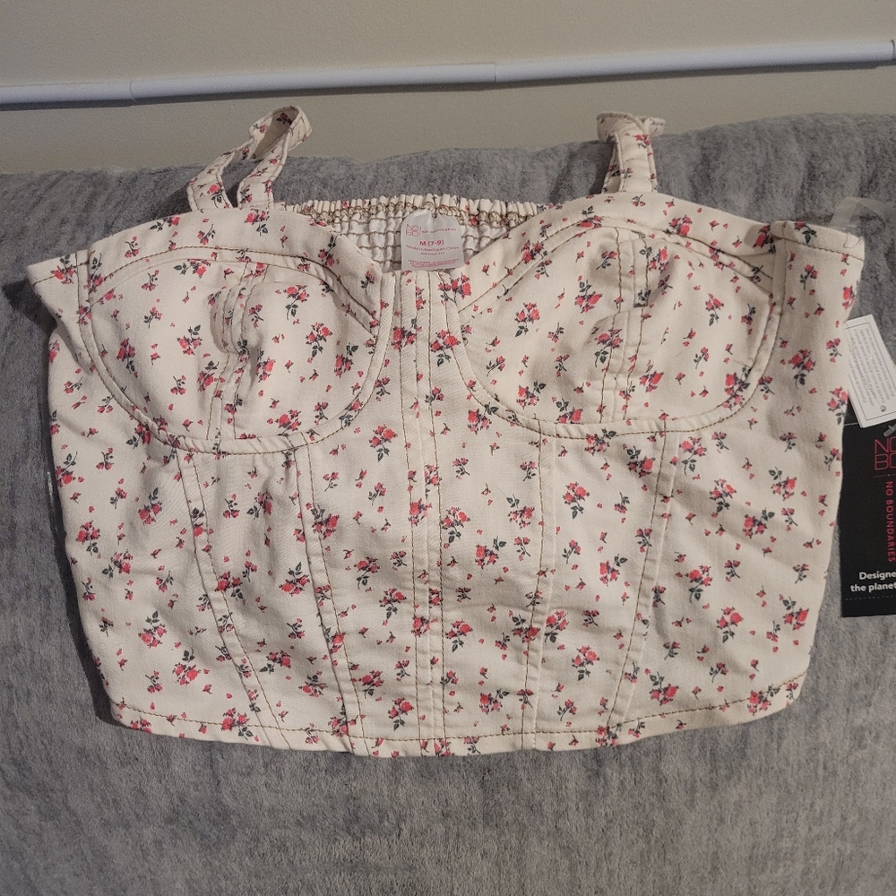 Trendy teen crop top